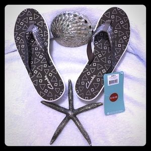 Women’s size 8 Clark’s sandals NWT!